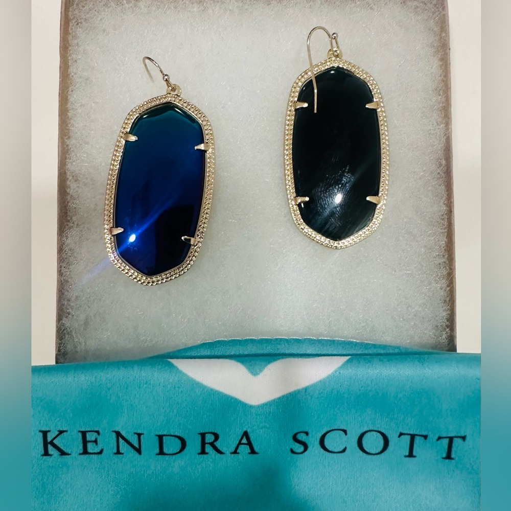 Kendra Scott: Danielle, Reversible Iridescent, Blue & Black. Retired, HTF